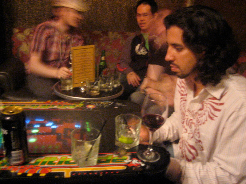 Illustration for article titled Kotaku's E3 Party: Great Success